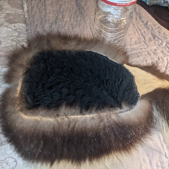Real Skunk hat with face and tail main image 4